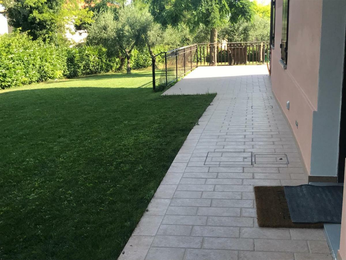 Chalet Delle Rose Saludecio Exterior foto